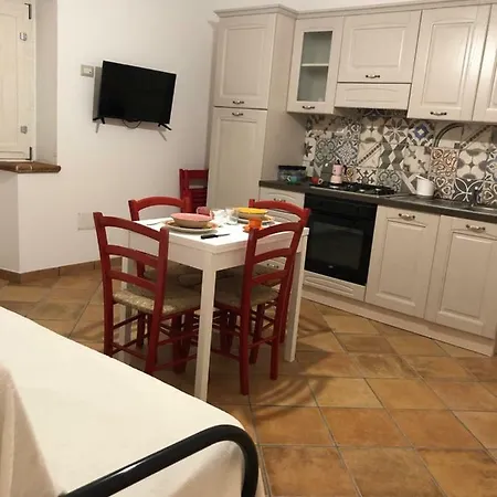 Casa Della Nonna Apartment *